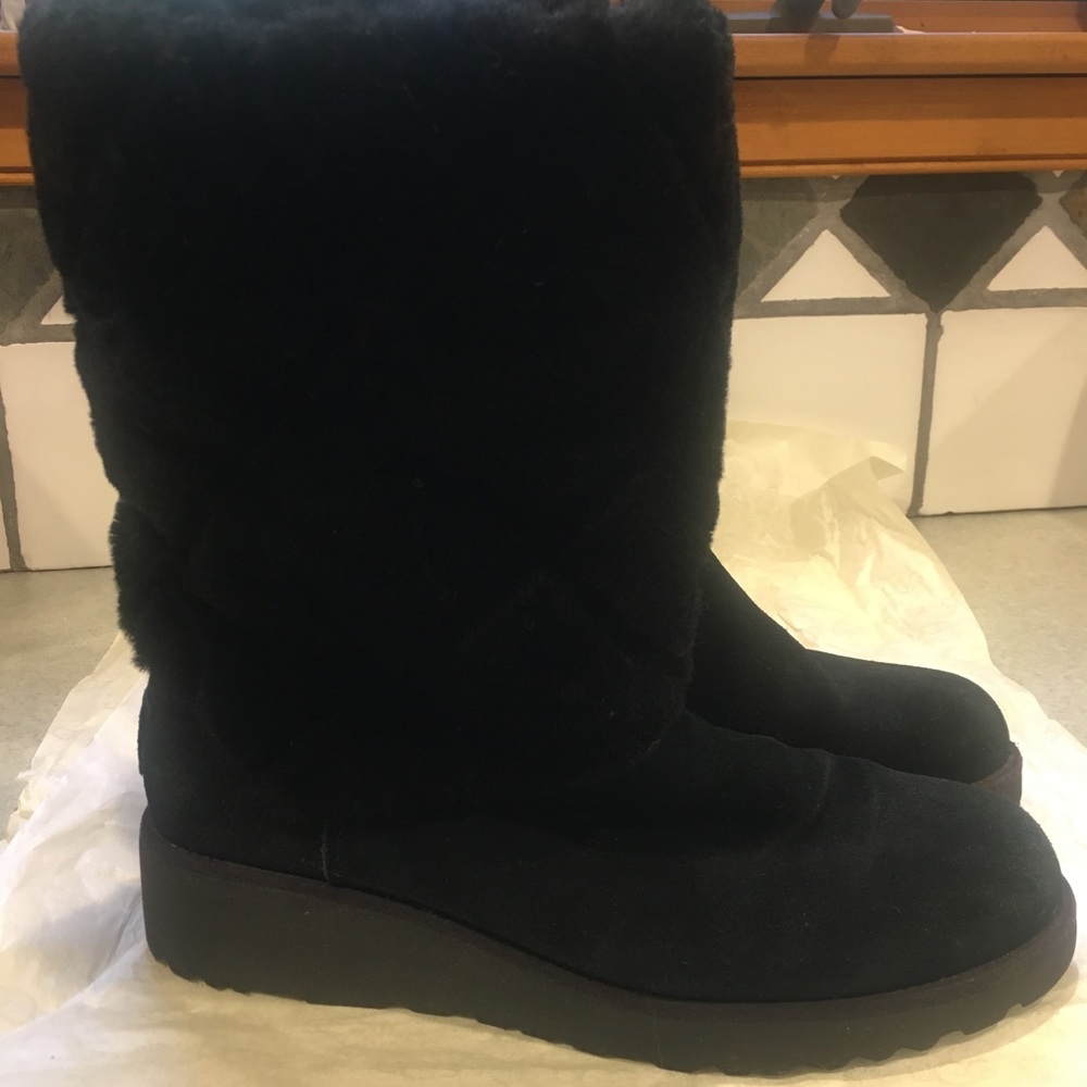 ❤️UGG ARIELLA LUXE DIAMOND TREADLITE BLACK EUC - Picture 14 of 16
